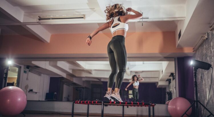 Sport : J’ai testé pour vous… le Rebounding, un cours sur mini-trampoline !