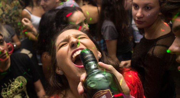 Etude : L’alcool chez les jeunes, les raisons et les pratiques de consommation