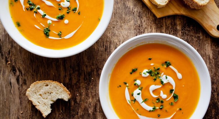 8 recettes de soupes pour te réchauffer bien comme il faut cet hiver