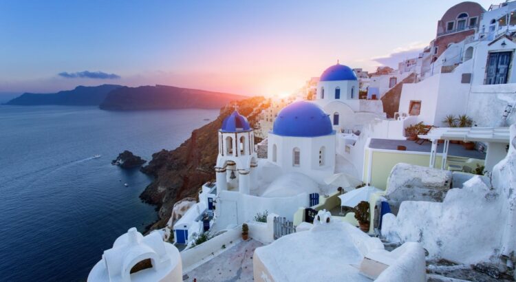 Voici pourquoi tu devrais partir en Grèce cet été