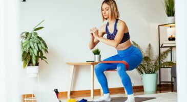 Sport : 3 façons ludiques de faire de l'exercice chez soi