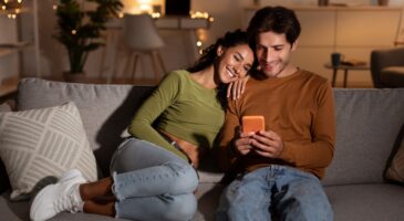 Dating : c'est quoi cette nouvelle app qui va "au-delà des apparences" ?