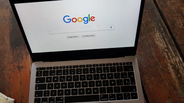 Découvre pourquoi la mise à jour de Google Chrome est indispensable pour la sécurité de ton ordinateur. Entre failles de sécurité critiques et améliorations de performance, voici tout ce que tu dois savoir